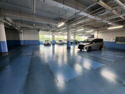 Auto World (D12), Warehouse #496689121